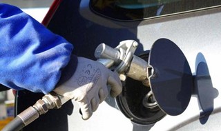 Auto, a tutto gas per tagliare le emissioni e aiutare l’economia
