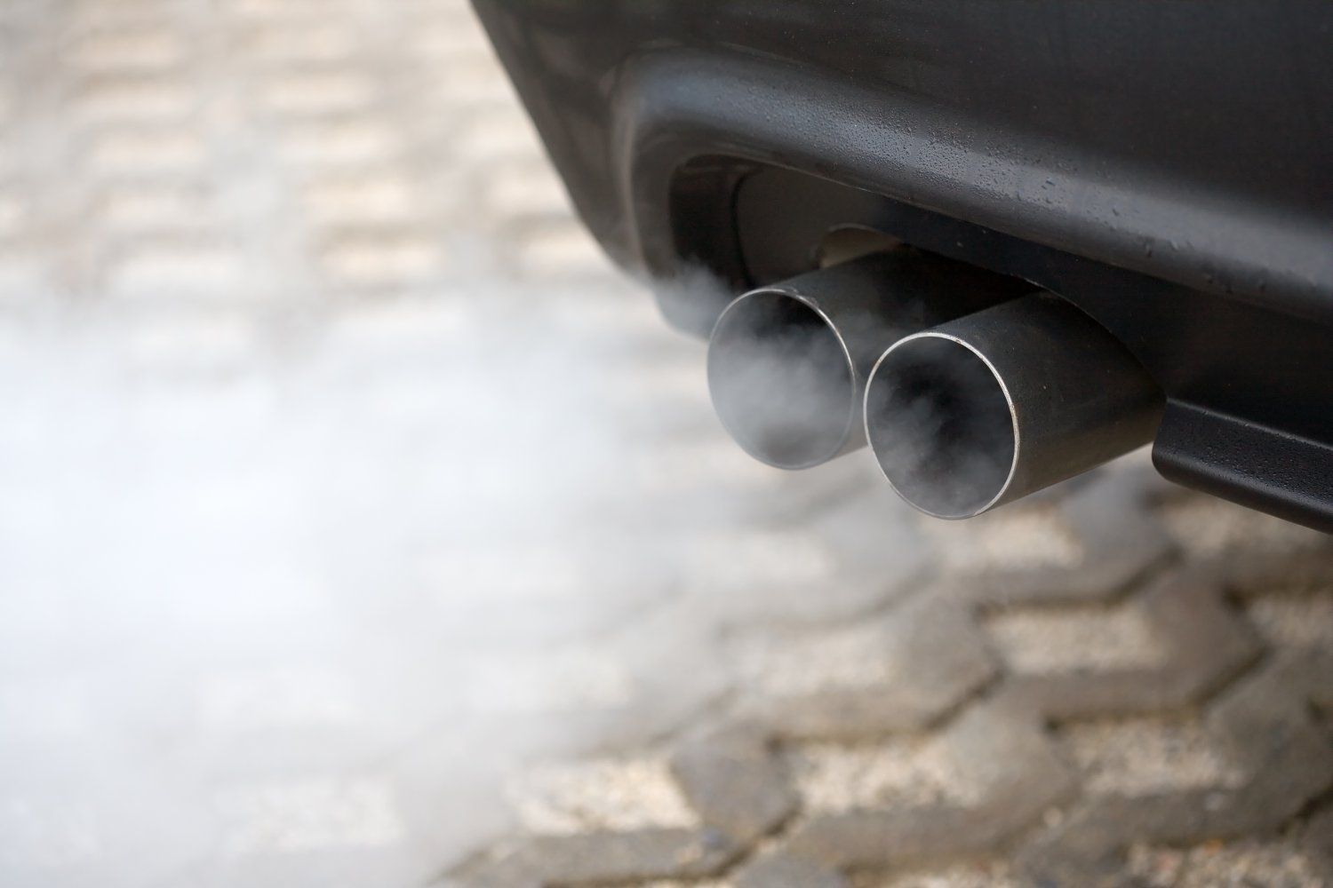 Nel 2015 rallenta in Europa la diminuzione delle emissioni di CO2 dei veicoli commerciali